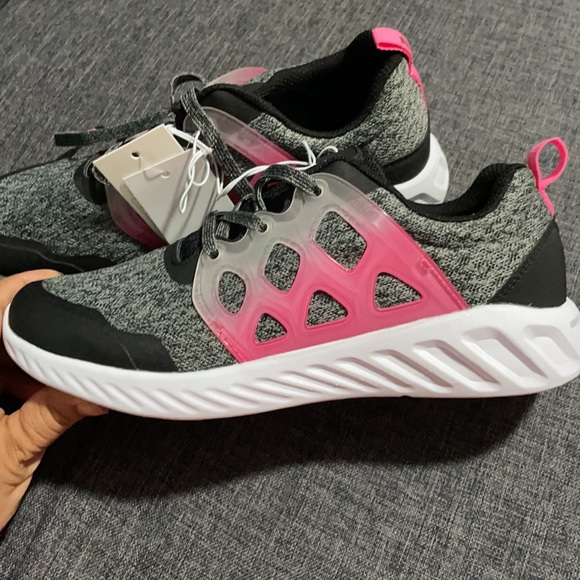 Shoes - Picture 2 of 3